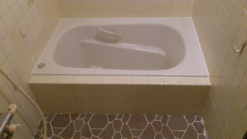タイル風呂（在来浴室）浴槽入替えの施工例／町田市中町