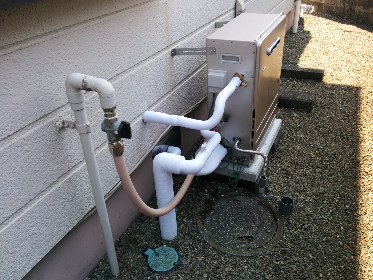 パロマ 据置型ガス給湯器「FH-E205ARL」【エコジョーズ】へ交換の施工 