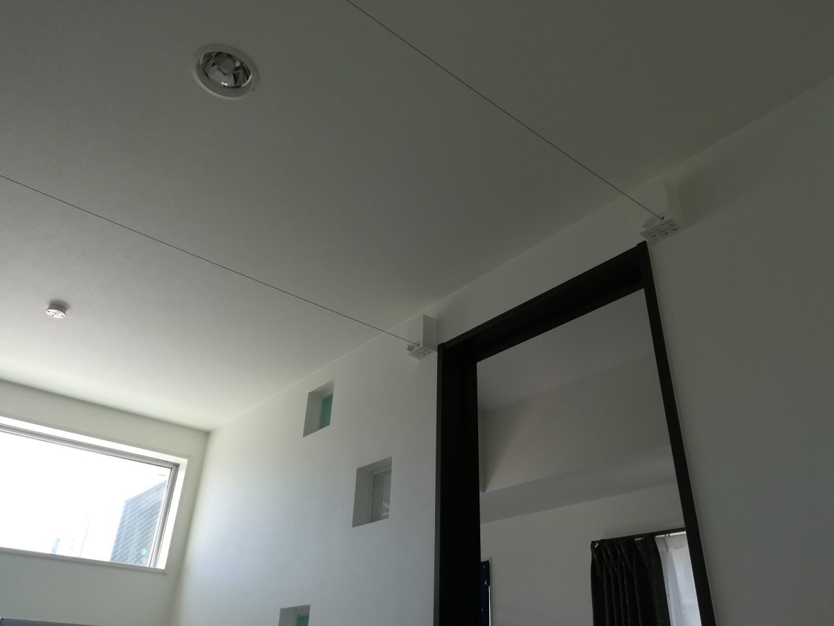 川崎市幸区南加瀬のお客様宅で室内物干しワイヤーPid4Mを2台設置