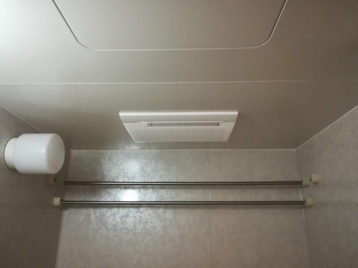 MAXの3室用浴室換気乾燥暖房機「BS-133HM」へ交換の施工例2／厚木市中町