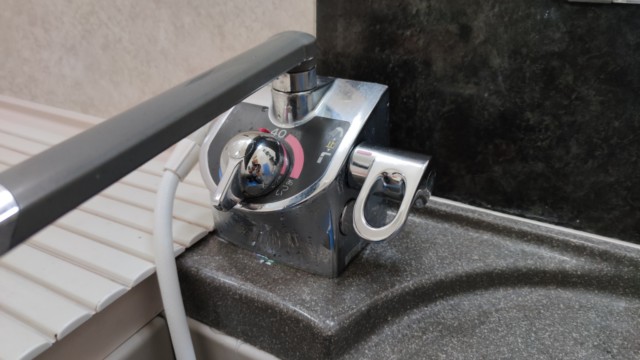 横浜市旭区中白根のお客さま宅でヤマハ製ユニットバス水栓の切替弁交換