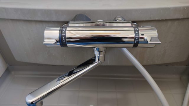 KVK 浴室壁付サーモスタット式シャワー水栓「KF880T」へ交換の施工例／座間市新田宿
