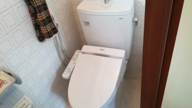 2階トイレ改装 TOTO ピュアレストQR + ウォシュレットBV2 へ交換の施工例／相模原市南区麻溝台
