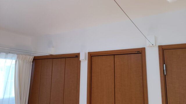 八王子市七国のお客さま宅で室内物干しワイヤー「Pid4M」を3台設置してきました