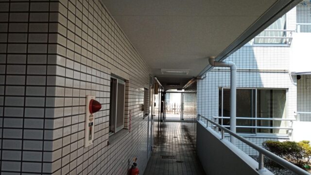 相模原市南区相模大野 築28年賃貸マンション／外壁タイル補修・クリアトップ塗布の施工例